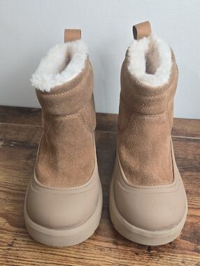 UGG Kids' Classic Mini Mod boots, Tan Faux-Shearling Winter Boots Sz 13